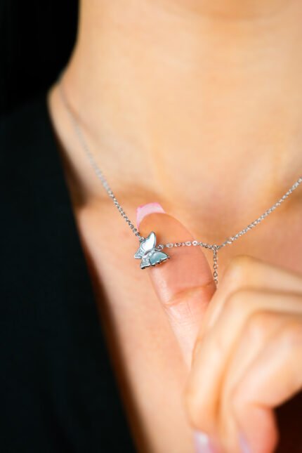 Sedef Taşlı 3 Kelebek Model Kadın Kolye - Görsel 3