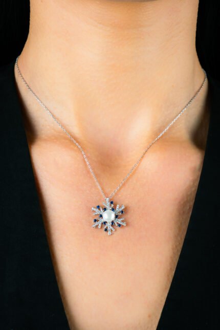 Boncuklu Taş Kar Tanesi Model Kadın Kolye