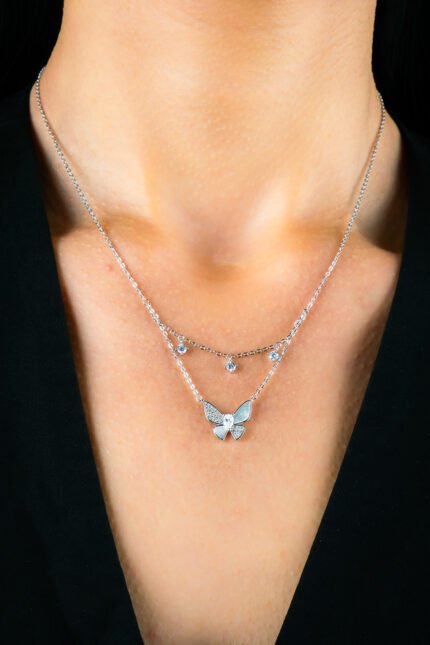 Kelebek Model Zirkon Taşlı Kadın Kolye